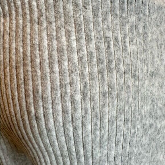 NWOT Aerie Groove on Gray Velour Ribbed High Waisted Flare Pants Size Medium - Picture 6 of 10